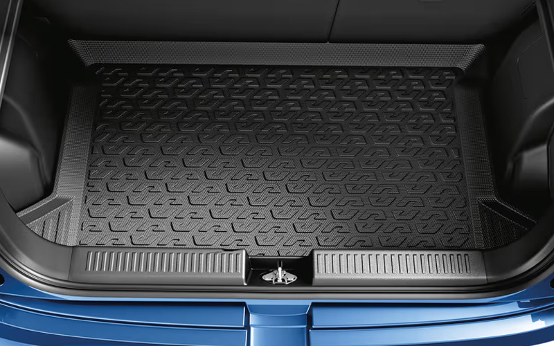 3D render of a Suzuki with the Luggage Mat Tray accessory attached