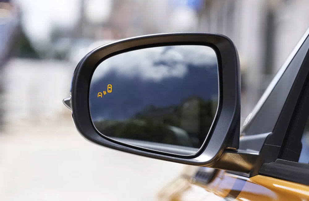 Vitara wing mirror with a blind spot notifcation